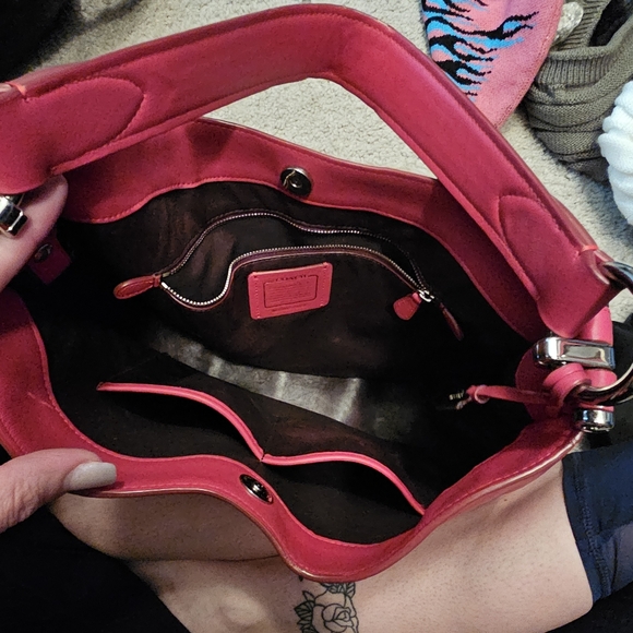 COACH PURSE - Picture 2 of 3